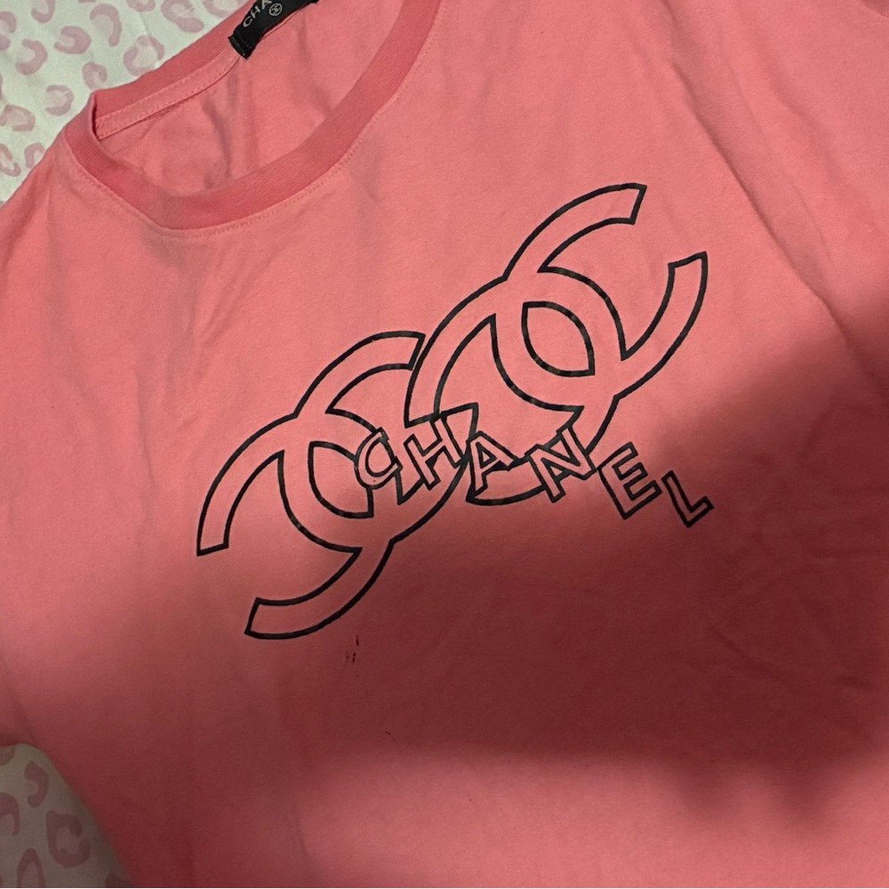 CHANEL Coral Tee with Iconic Logo